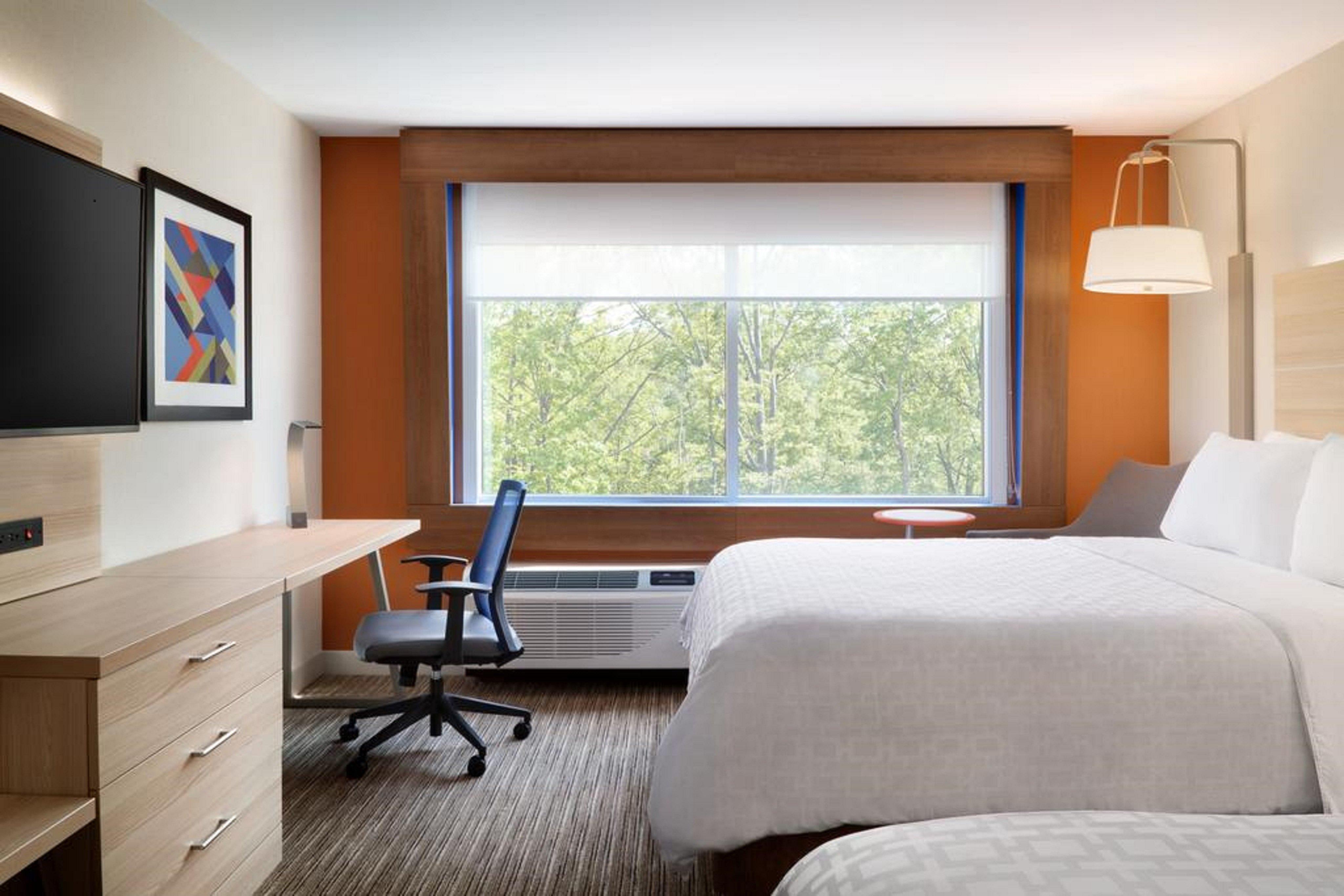 Holiday Inn Express Newton By Ihg Екстериор снимка